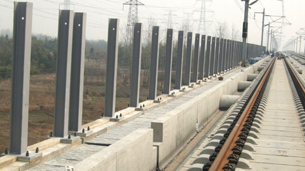 京沪高速铁路声屏障护栏工程