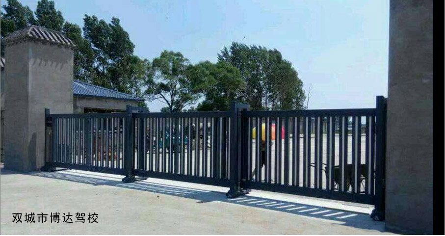 双城市博达驾校平移门工程案例 - 中出网-智能出入口与停车充电门户