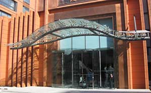 北京饭店旋转门案例 - 中出网-智能出入口与停车充电门户