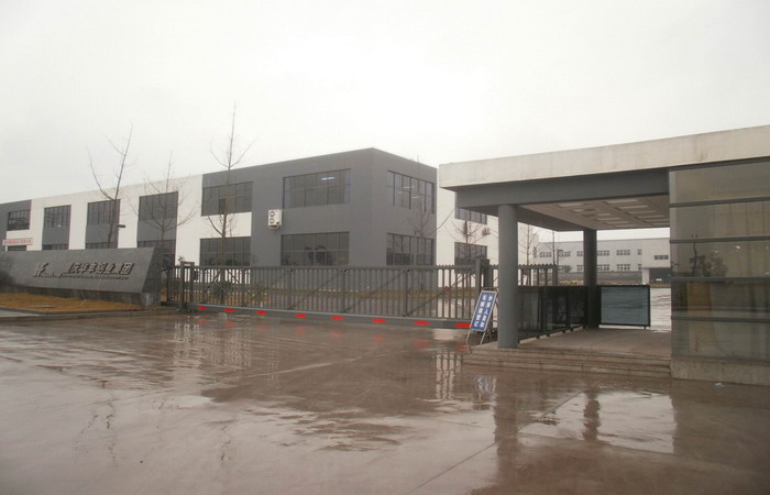 重庆华丰铝业集团成功安装南北德信悬浮折叠门