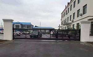 辽宁宏达驾校无轨悬浮门工程案例 - 中出网-智能出入口与停车充电门户