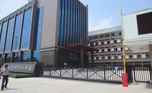 浙江风行鞋业有限公司智能无轨悬浮门工程案例 - 中出网-智能出入口与停车充电门户