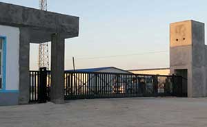 新疆省石河子市棉花加工五厂智能无轨悬浮门工程案例 - 中出网-智能出入口与停车充电门户