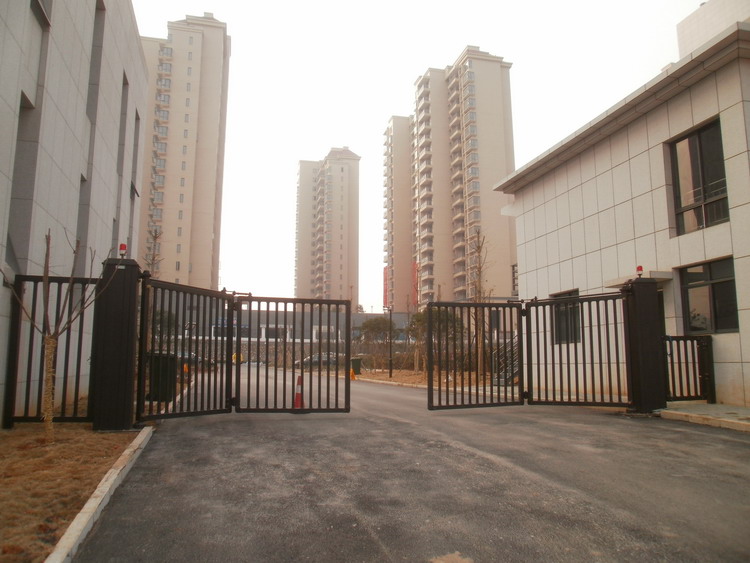 湖北省黄石市国税局智能无轨悬浮门工程案例 - 中出网-智能出入口与停车充电门户