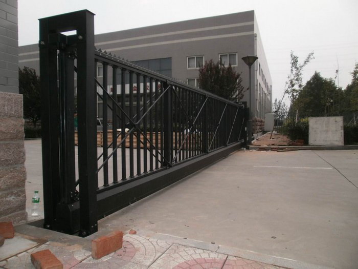 石家庄市3302兵工厂智能无轨悬浮门工程案例 - 中出网-智能出入口与停车充电门户