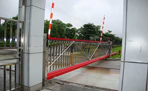 厦门惠尔康食品有限公司智能无轨悬浮门工程案例 - 中出网-智能出入口与停车充电门户