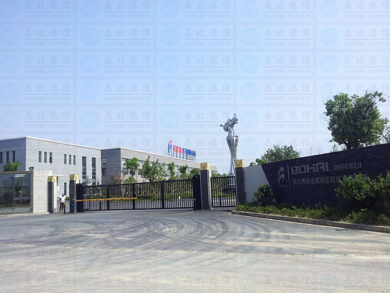 浙江博海金属制品科技有限公司智能安全伸缩平移门工程案例 - 中出网-智能出入口与停车充电门户