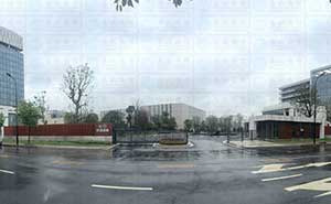 贝达药业净空16米门口智能安全伸缩平移门工程案例 - 中出网-智能出入口与停车充电门户