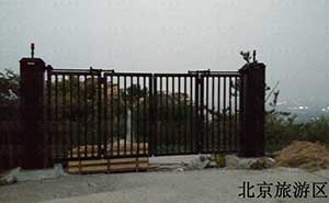 北京旅游区智能安全伸缩平移门工程案例 - 中出网-智能出入口与停车充电门户