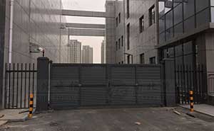 山东淄博市人民银行智能平开门工程案例 - 中出网-智能出入口与停车充电门户