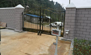 都匀大河桥豪宅车牌识别系统案例 - 中出网-智能出入口与停车充电门户