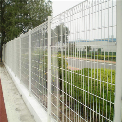 广州外资企业车间围网 围墙韩式护栏网厂家定做 佛山双横丝隔离栅价格