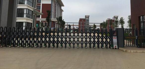 鸣谢卓越技工学校应用保定出安智能电动伸缩门