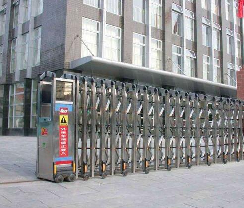 台州出安智能电动伸缩门亮相在台州初级中学大门口