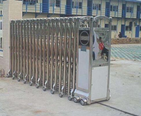 祝贺金华出安智能伸缩门安装在金都华城大门口