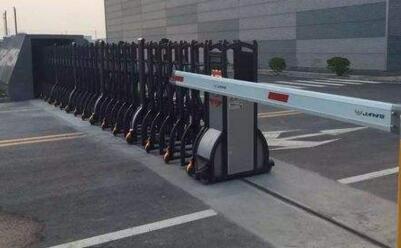 金华市新纪元丰子恺学校选用金华出安智能电动伸缩门是明智之举