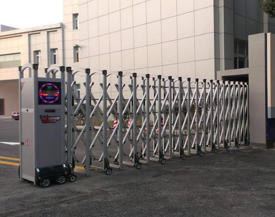 沧州出安智能伸缩门让荣盛泰享嘉府更加安全