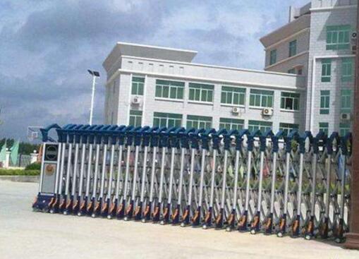 伟业职业培训学校一直信赖沧州出安智能伸缩门