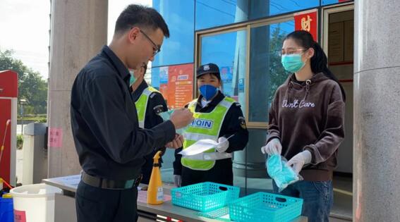 抗击疫情，荣高人在行动