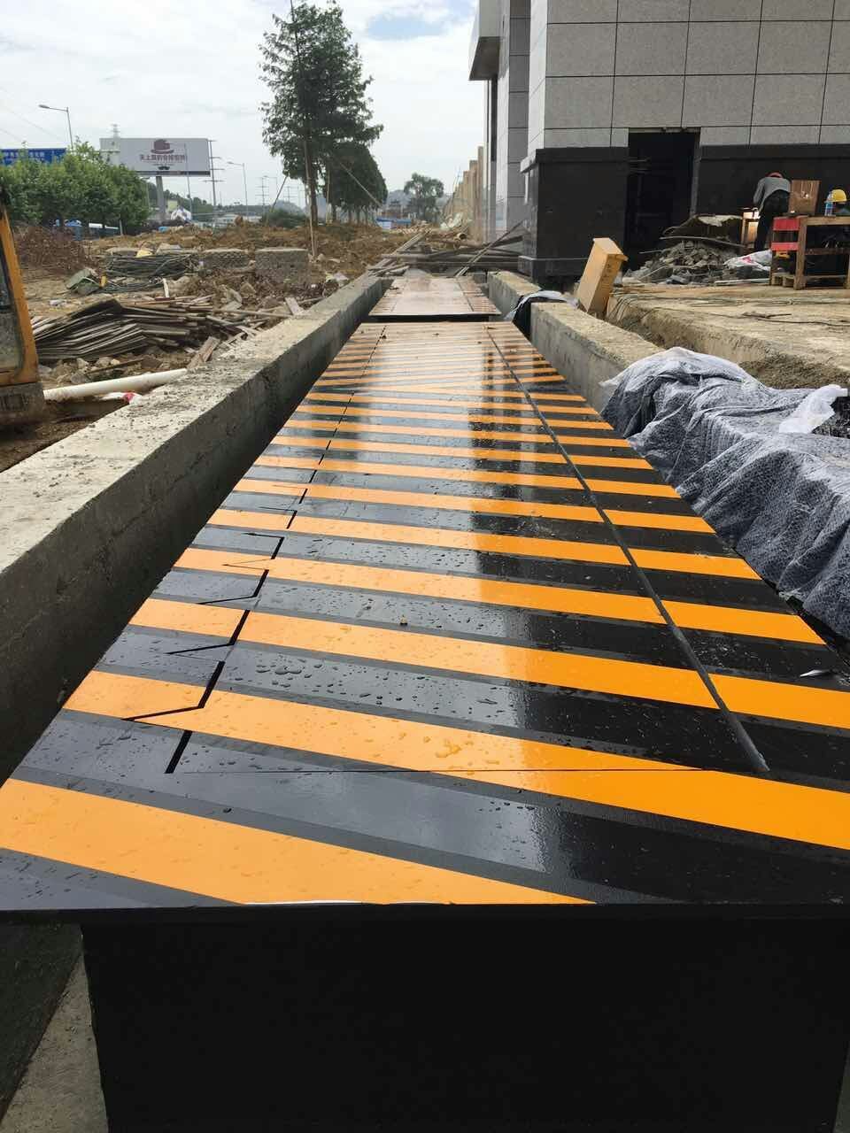 贵阳出安智能路障机进驻贵阳新公安局