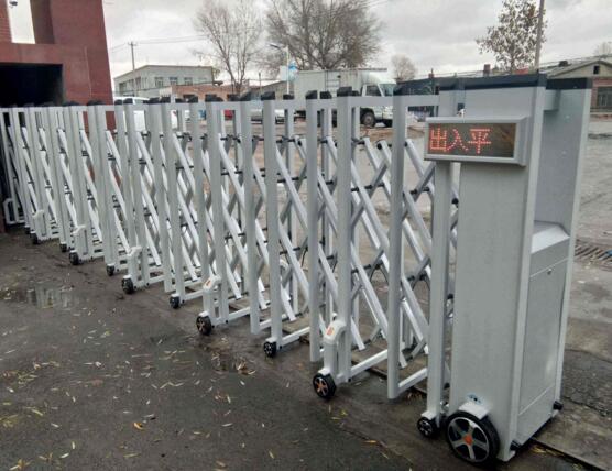 张家口市新世纪职业学校成功安装张家口出安智能伸缩门