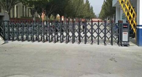 热烈祝贺张家口出安智能伸缩门安装在张家口恒泰集成房屋有限公司