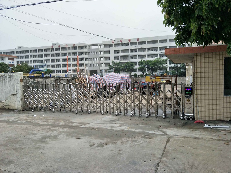 濮阳出安智能电动伸缩门进驻濮阳市第一中学电动伸缩门