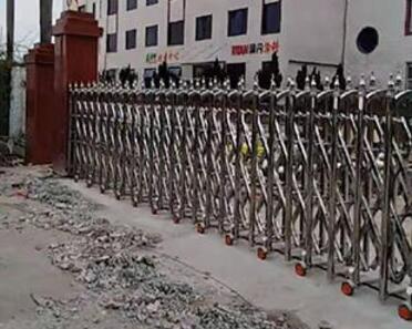 秦皇岛市艺新舞蹈学校选用秦皇岛出安智能电动伸缩门