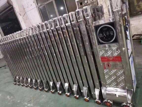 衢州出安智能电动伸缩门安装在衢州市柯城区新华小学大门口