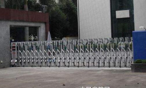 衢州市罗邦钢结构有限公司选用衢州出安智能电动伸缩门