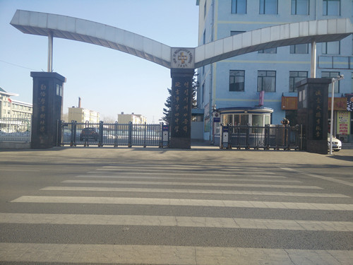 喜迎延安出安智能电动伸缩门进驻延安第四中学