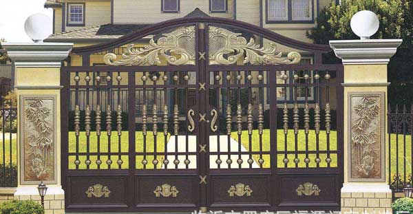 云浮翰林华府铝艺大门案例 - 中出网-智能出入口与停车充电门户