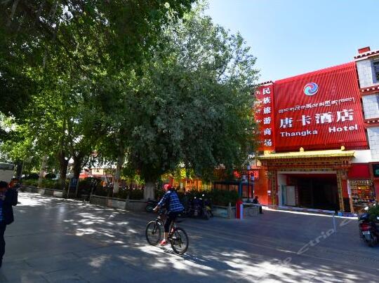 西藏唐卡酒店一直信赖拉萨出安智能道闸 