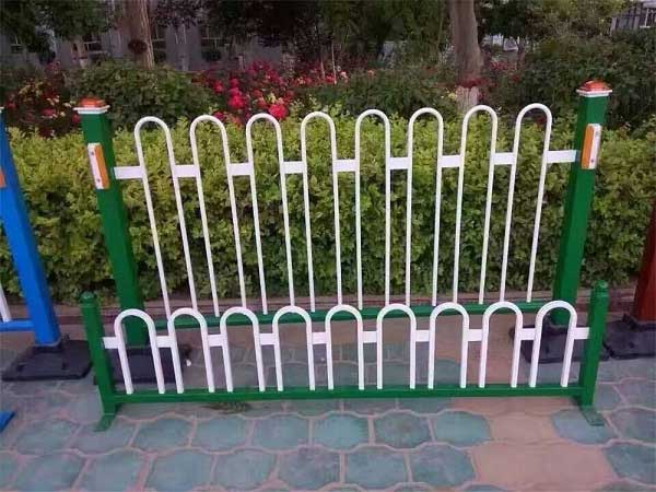 M型锌钢铁艺护栏