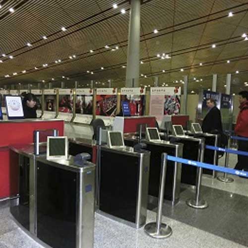 北京首都国际机场T3航站楼通道闸案例 - 中出网-智能出入口门户