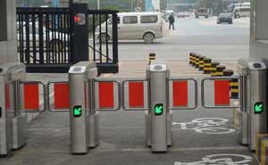 中央戏曲学院摆闸案例 - 中出网-智能出入口与停车充电门户