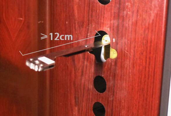 高级别的C级锁芯，防护隐蔽型钥匙孔