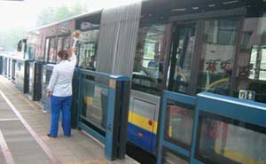 北京南中轴快速公交屏蔽门案例