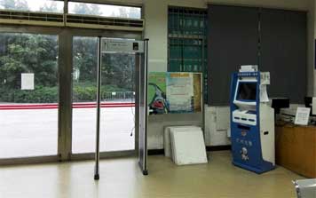 广州交警车辆管理海珠区公安局安检门案例 - 中出网-智能出入口门户