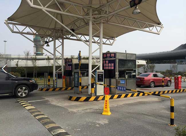 长沙黄花机场停车场系统案例 - 中出网-智能出入口门户