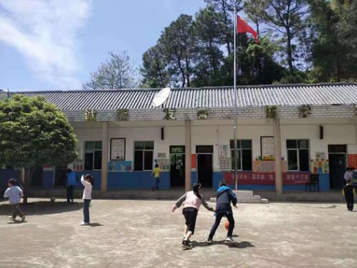 湖南省湘乡市月山镇坚朗希望小学原貌