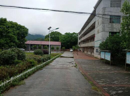 江西省新干县桃溪乡坚朗希望小学原貌