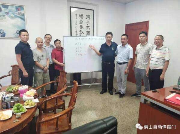 常委参会代表采用无记名推选