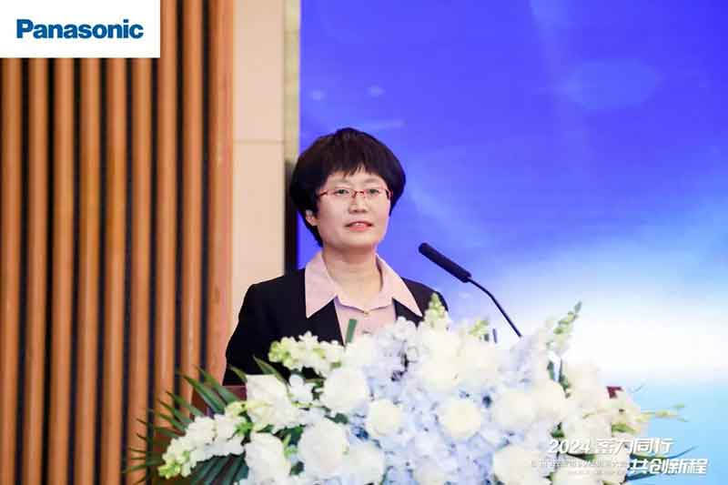 售后服务课课长 秦彩霞