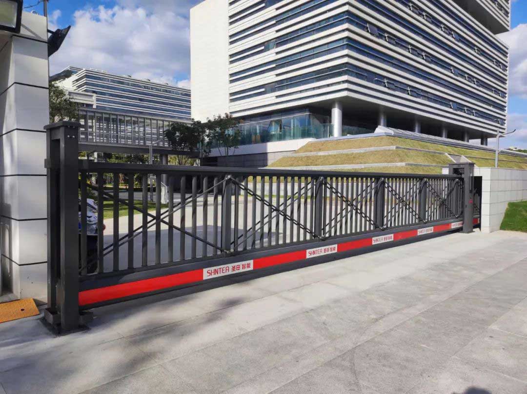 上海交通大学（张江高等研究院），采用重型悬臂门T908
