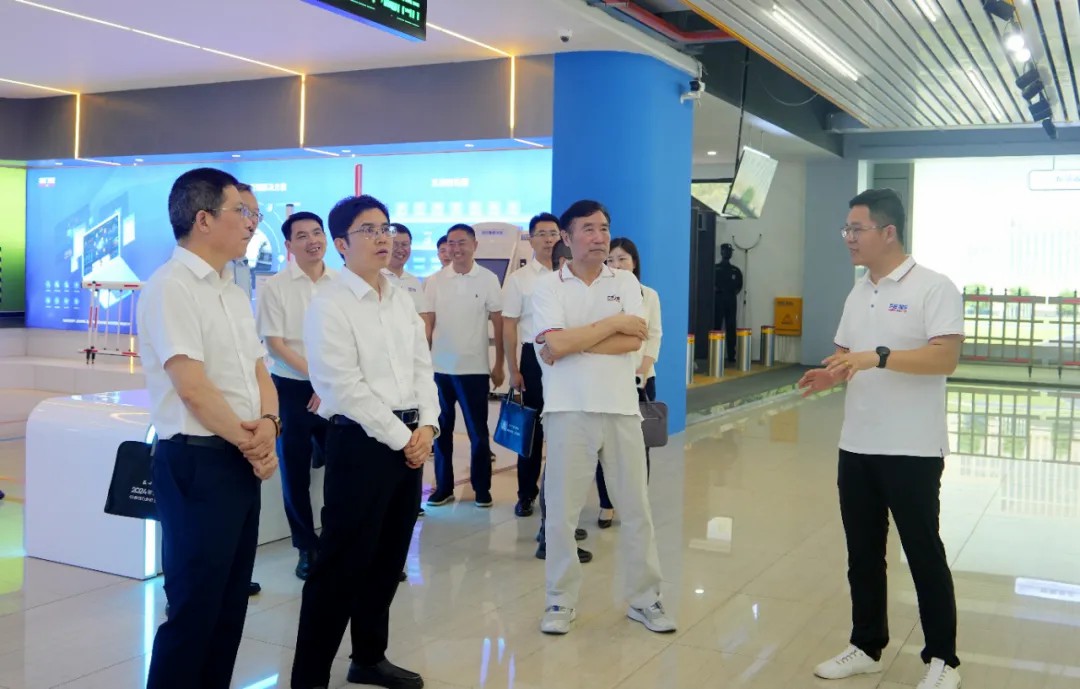 参观了百胜智能展厅