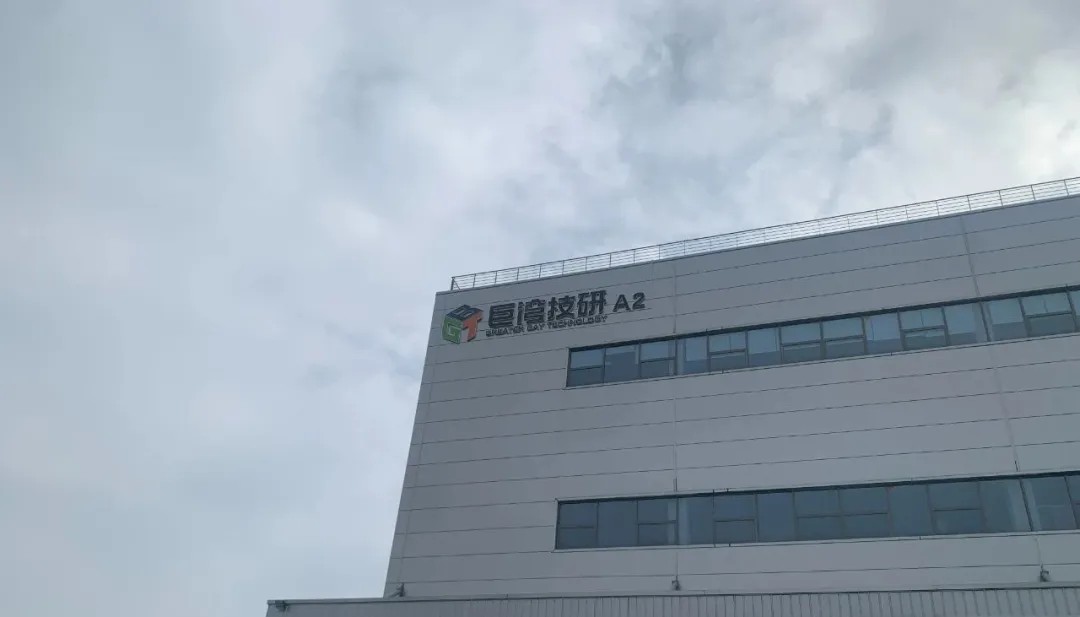 建充电站应跟建加油站一样！车企不适合自建充电桩！