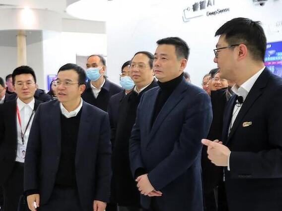 衢州市委副书记、市长汤飞帆率衢州党政代表团莅临大华考察