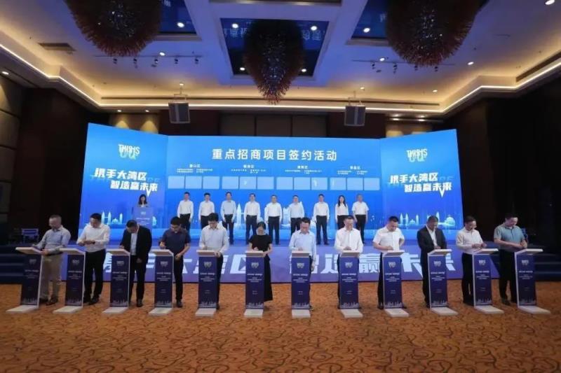 成渝走进大湾区，云鹿签约成为16个重点项目之一
