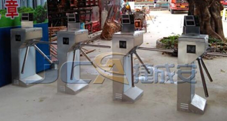 门禁人脸识别闸机需要具备的功能